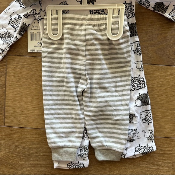 Baby Bundle NWT Size 6 months - Picture 5 of 6